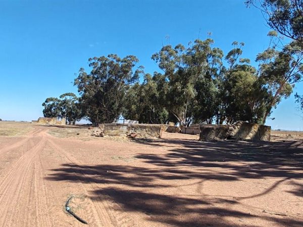 682 ha Farm 682 ha Farm