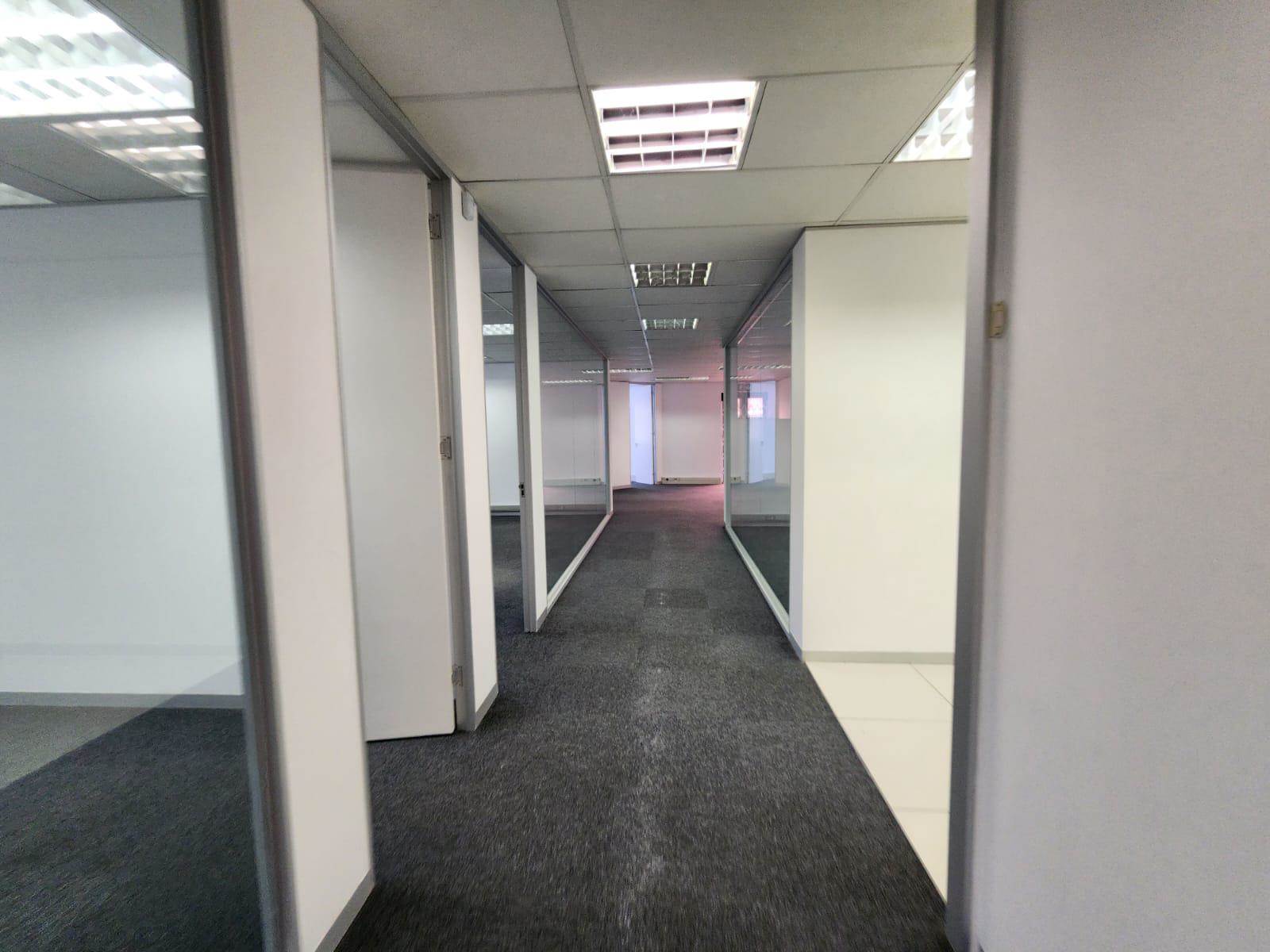 330  m² Commercial space in Kenilworth photo number 15