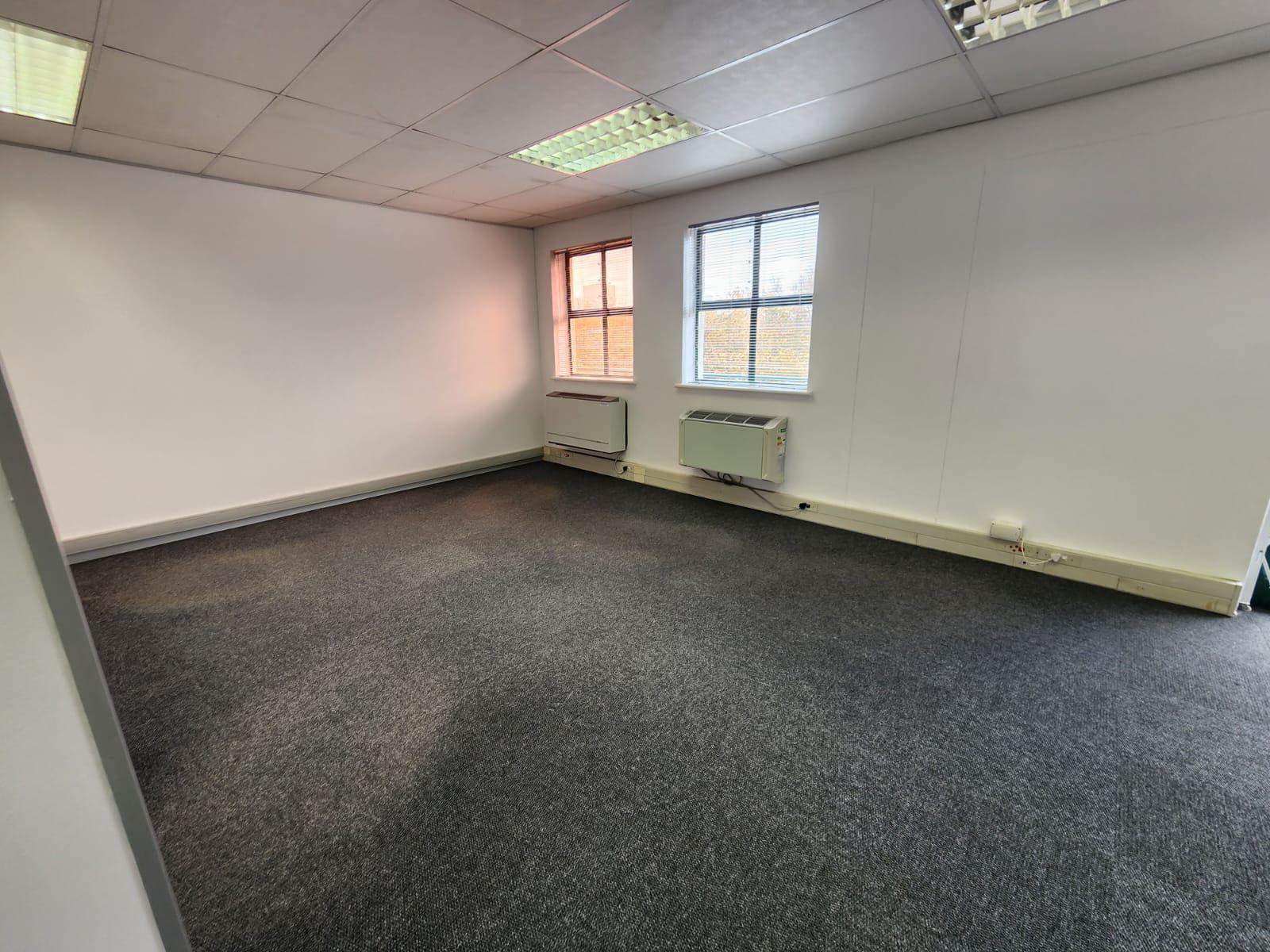 330  m² Commercial space in Kenilworth photo number 11
