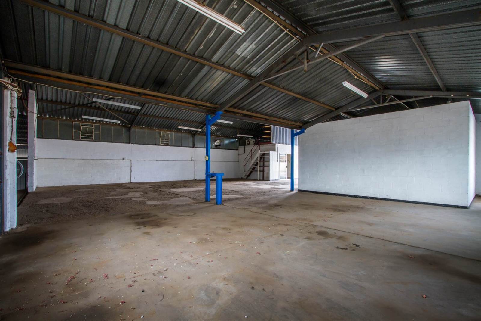 500  m² Commercial space in Oudtshoorn Central photo number 3