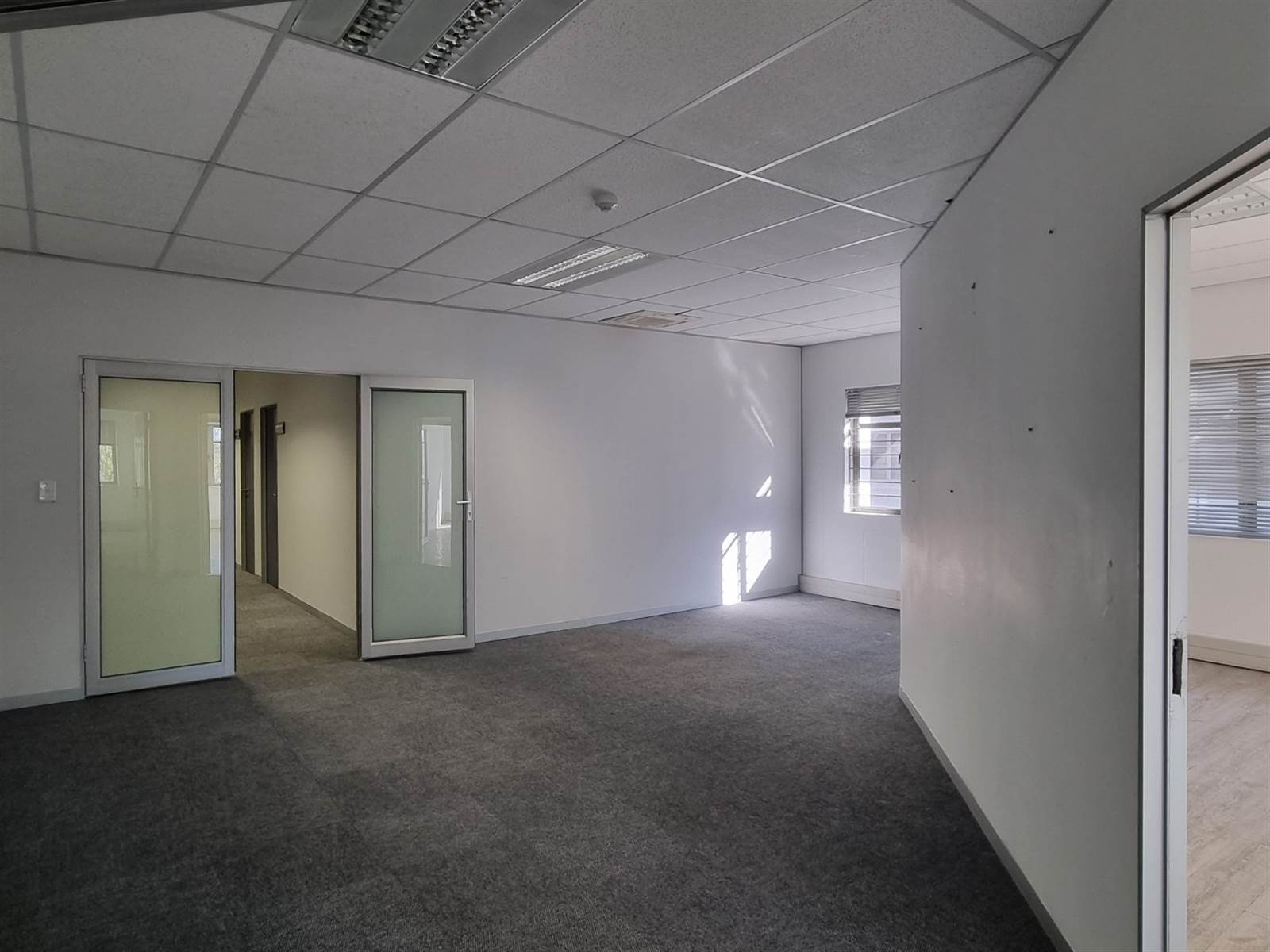 178  m² Commercial space in Bryanston photo number 5