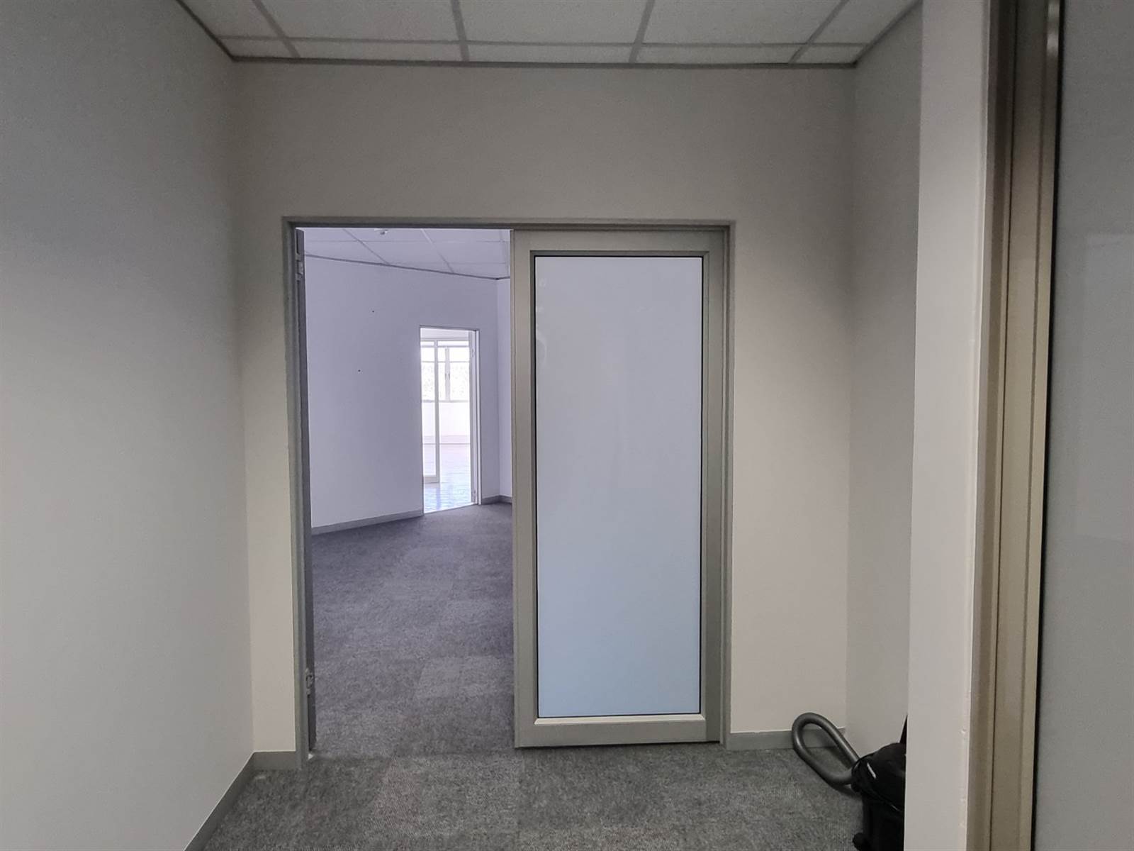 178  m² Commercial space in Bryanston photo number 2