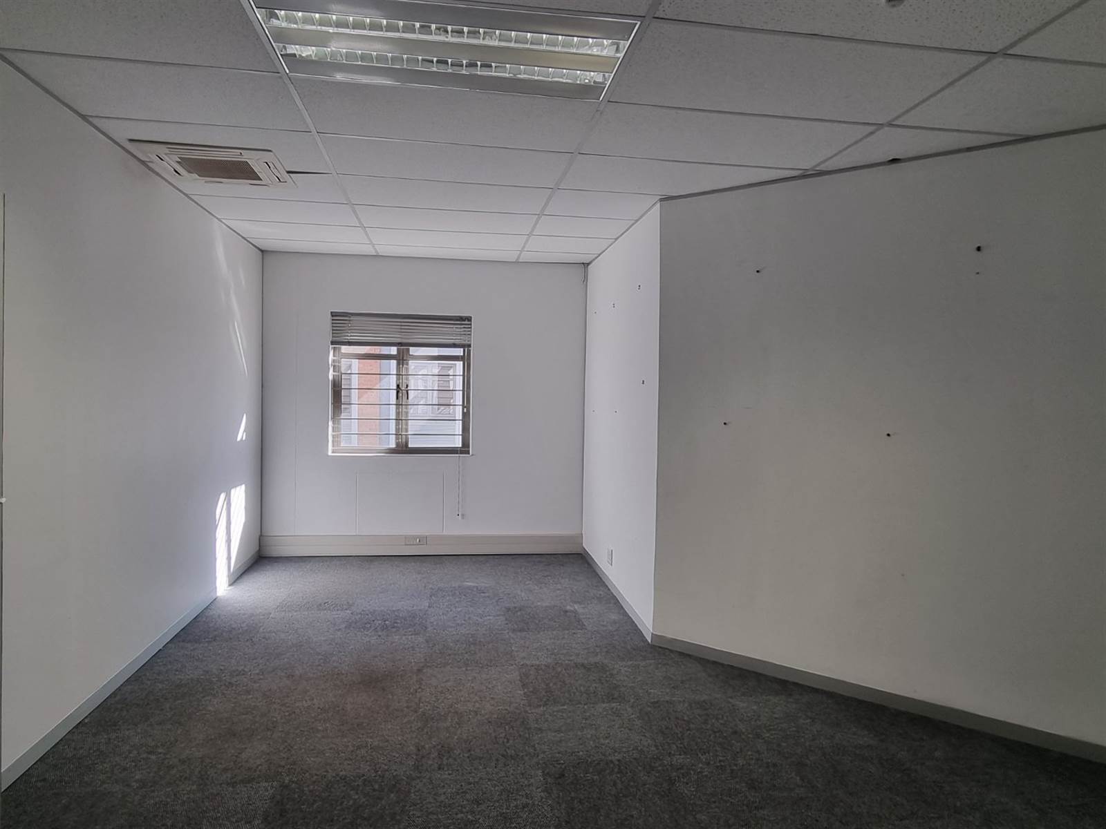178  m² Commercial space in Bryanston photo number 3