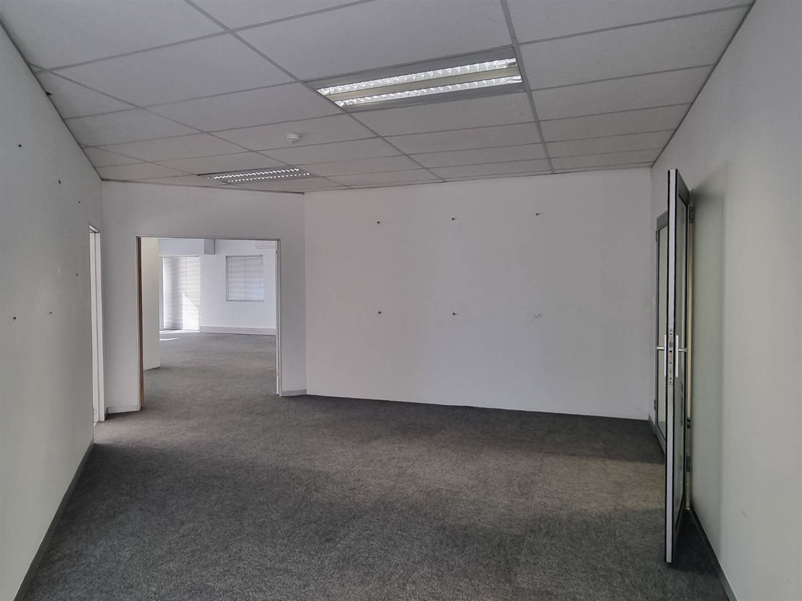 178  m² Commercial space in Bryanston photo number 4
