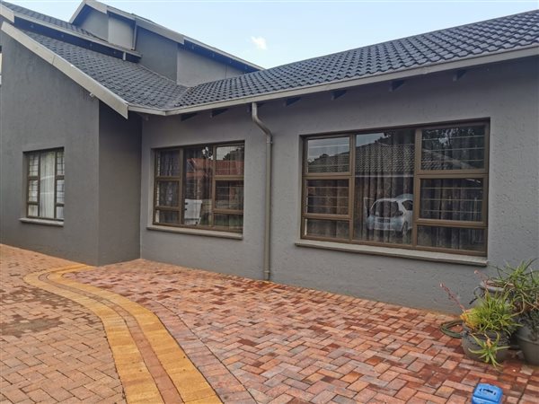 3 Bed Townhouse in Dalview