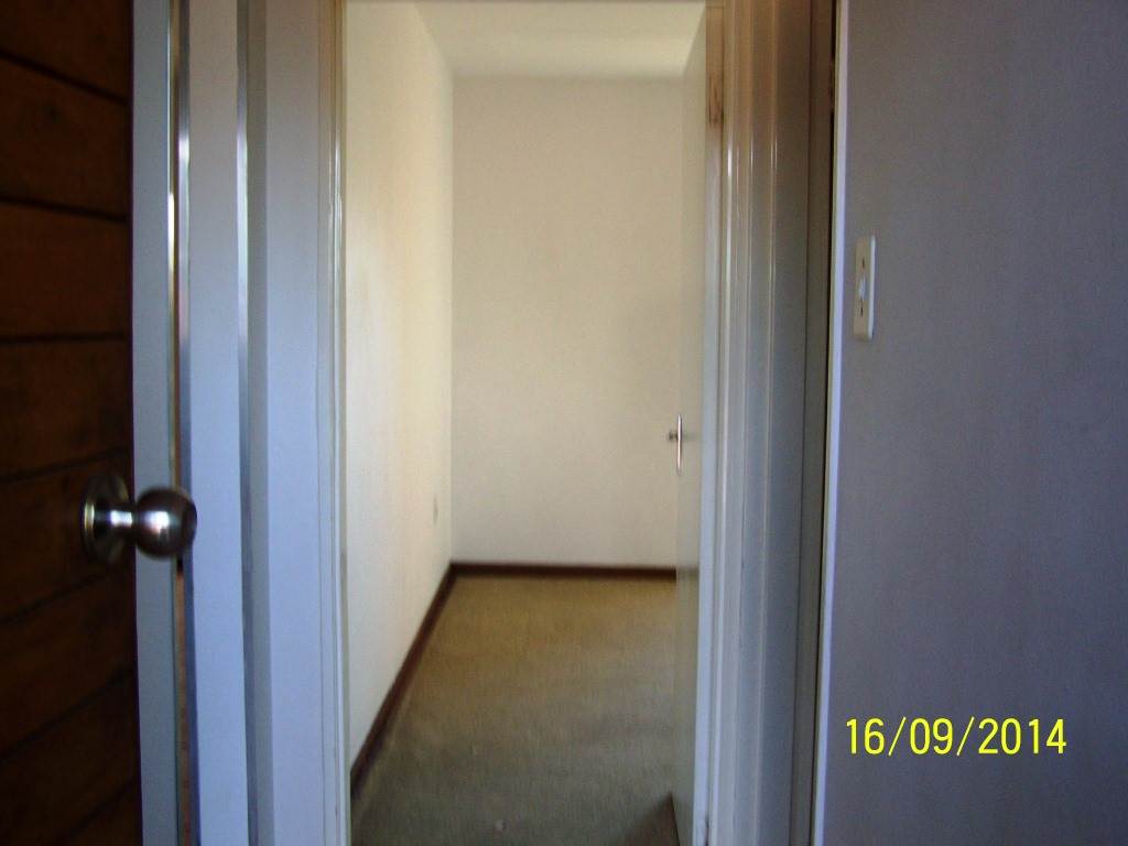 2 Bed Townhouse in Langenhoven Park photo number 2
