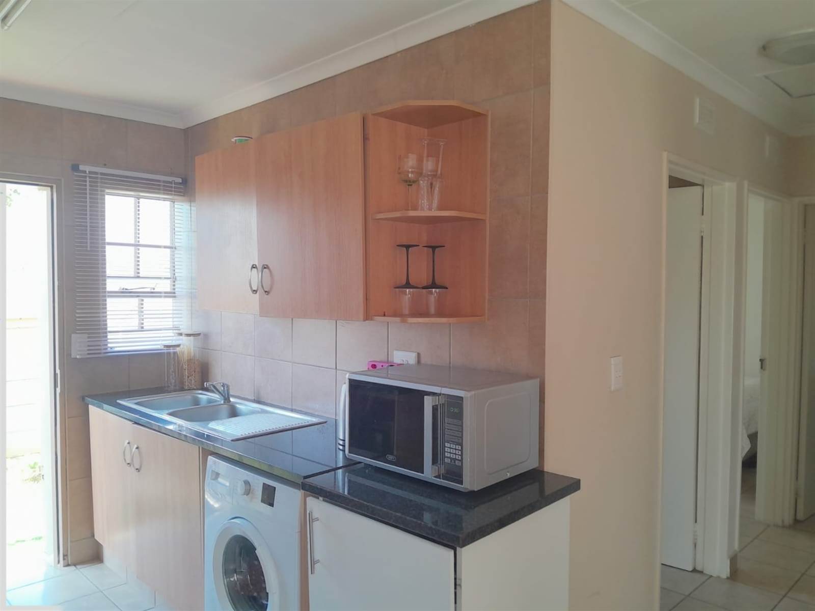 3 Bed Townhouse in Olievenhoutbosch photo number 9