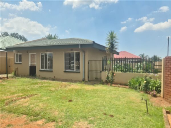 2 Bedroom Townhouse 2 Bedroom Townhouse