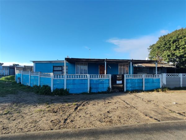 4 Bedroom House 4 Bedroom House