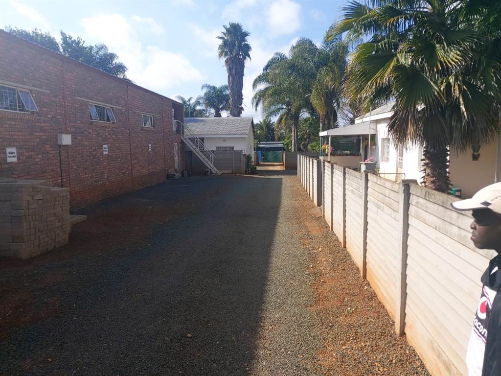 2855 m² Land available in Louis Trichardt photo number 8