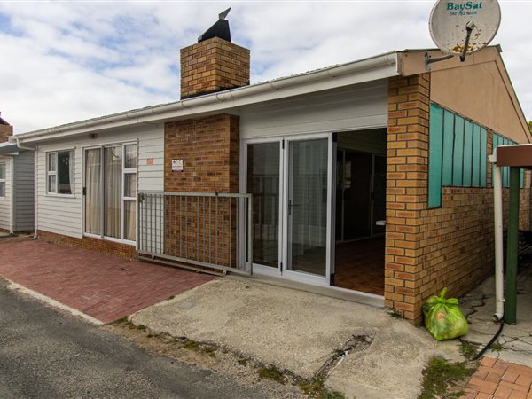 2 Bed House in Gansbaai and surrounds