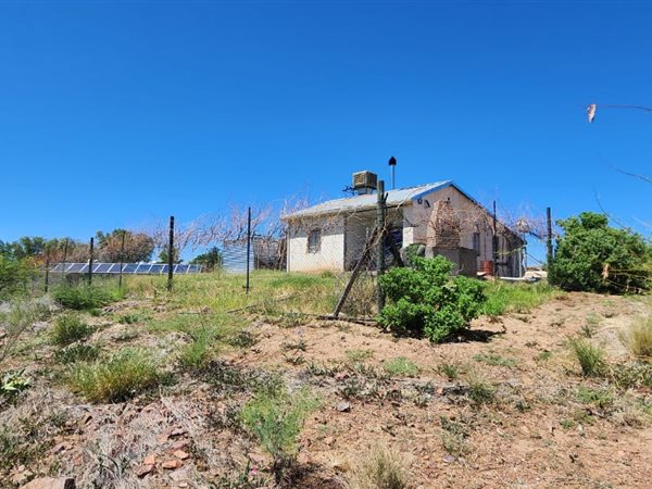 1.3 ha Smallholding 1.3 ha Smallholding