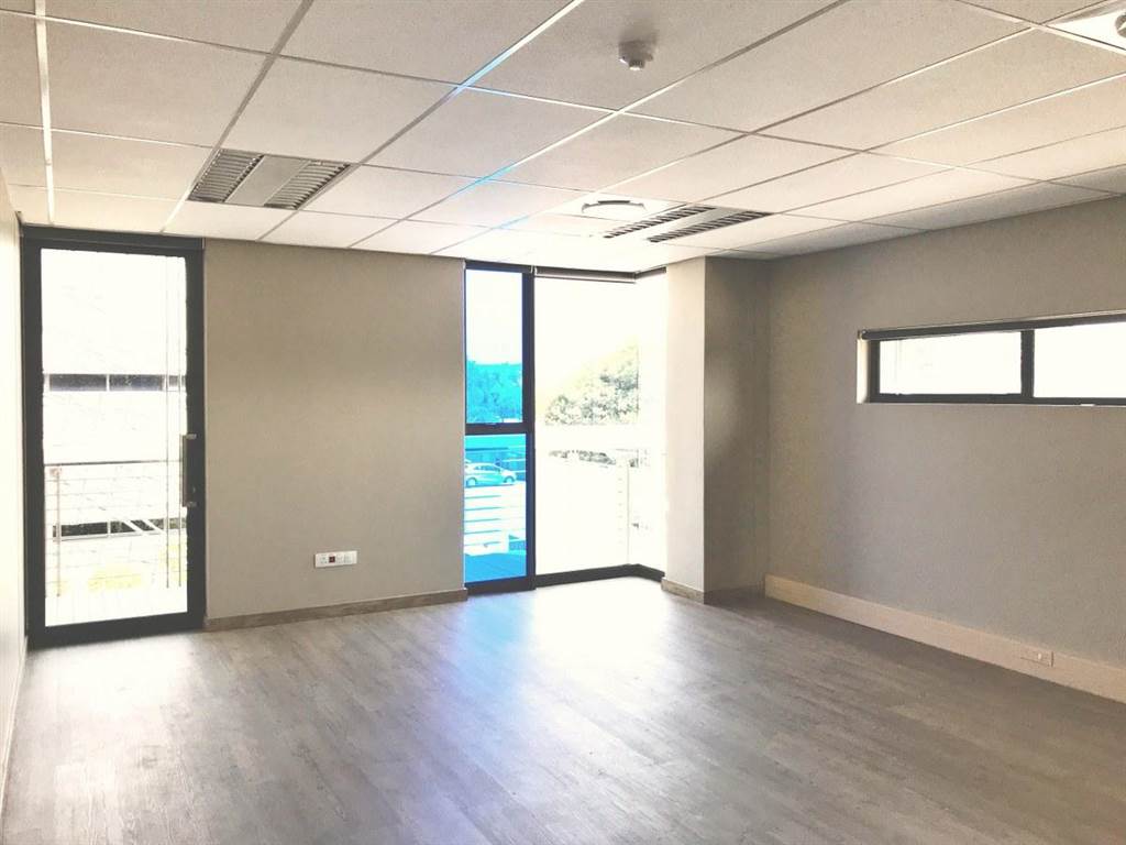 152  m² Office Space in Bedfordview photo number 7
