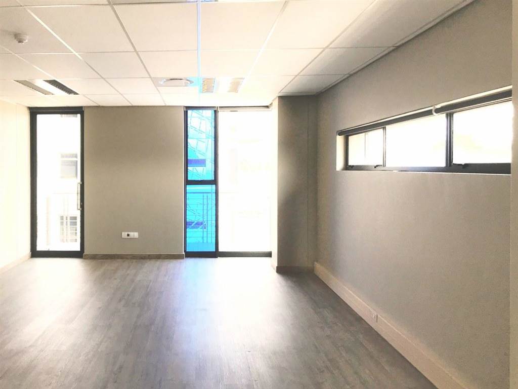 152  m² Office Space in Bedfordview photo number 6
