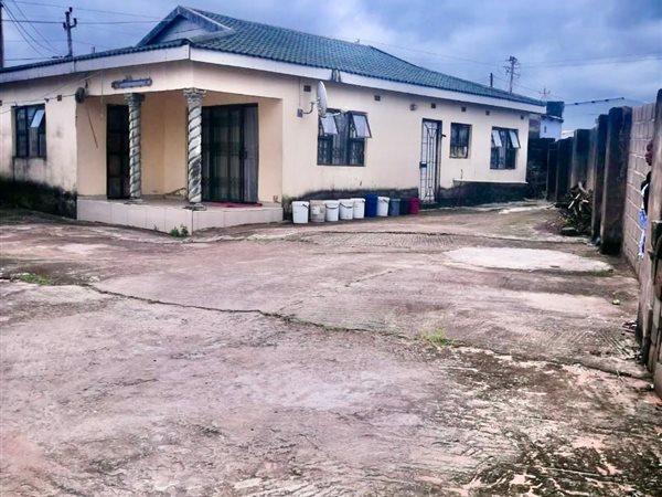 3 Bedroom House 3 Bedroom House