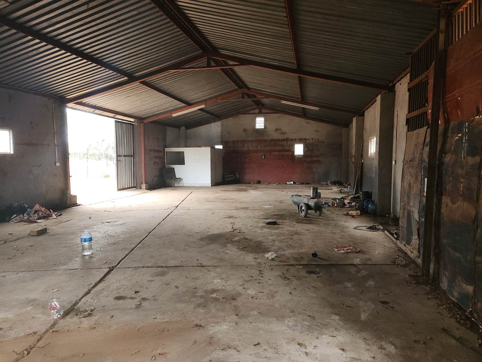300  m² Commercial space in Louis Trichardt photo number 6