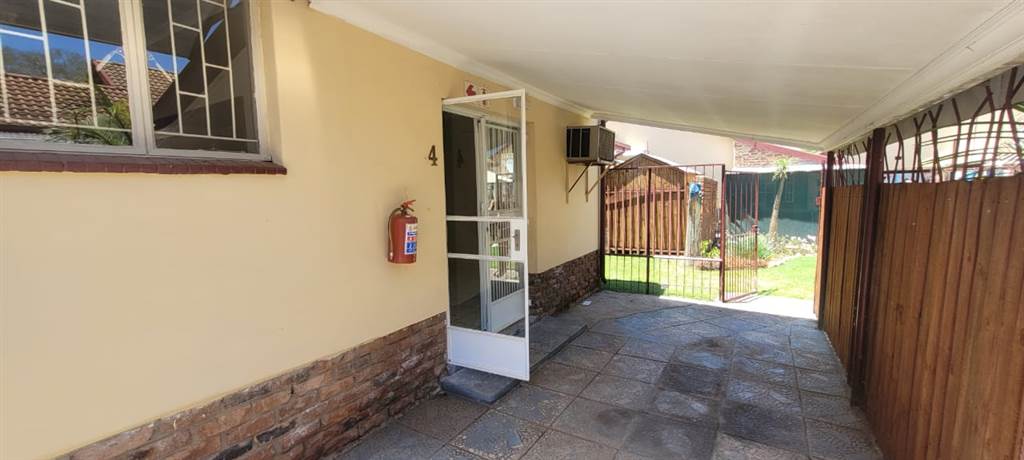 2 Bed Townhouse in Bela-Bela (Warmbaths) photo number 5