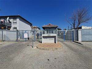 2 Bed Townhouse in Moffat View