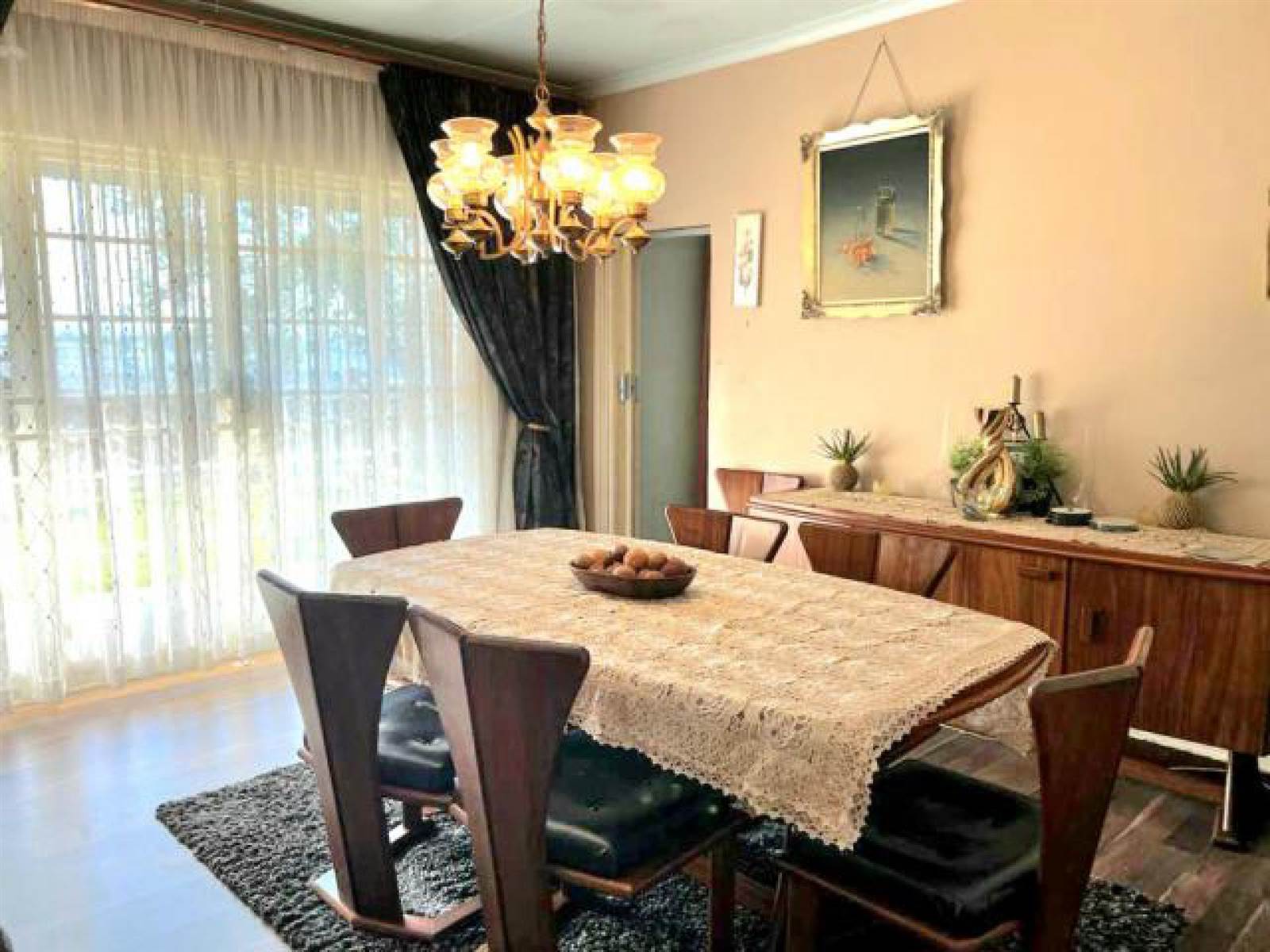4 Bed House in Waterkloof Ridge photo number 5
