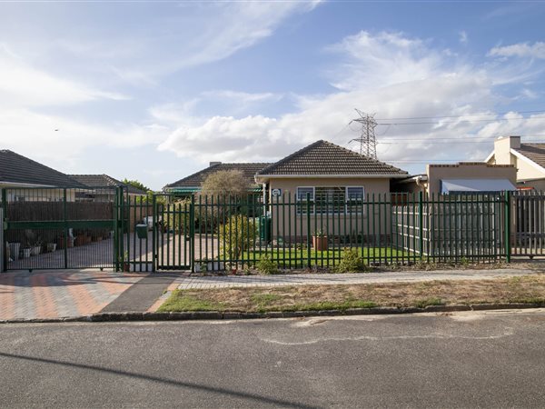 4 Bed House in Thornton