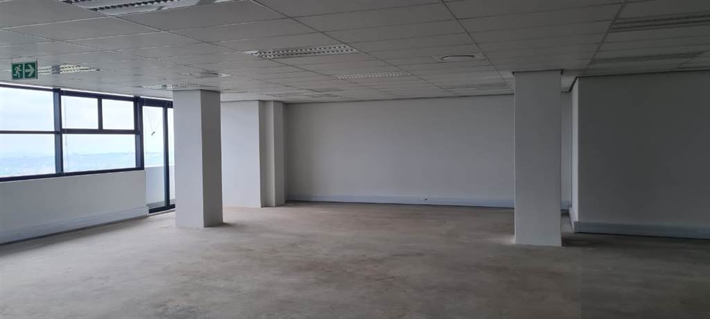 293  m² Office Space in Illovo photo number 10