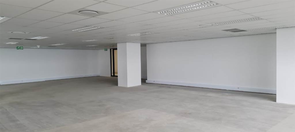 293  m² Office Space in Illovo photo number 7