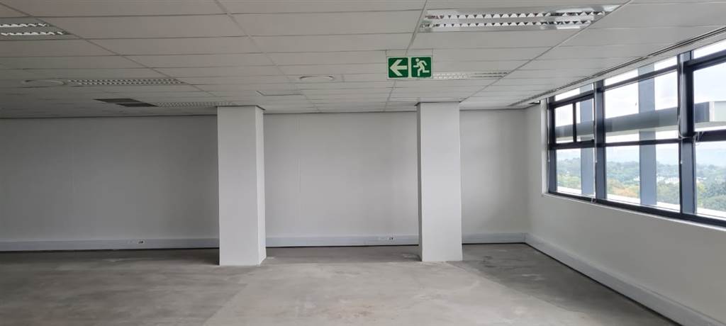 293  m² Office Space in Illovo photo number 8