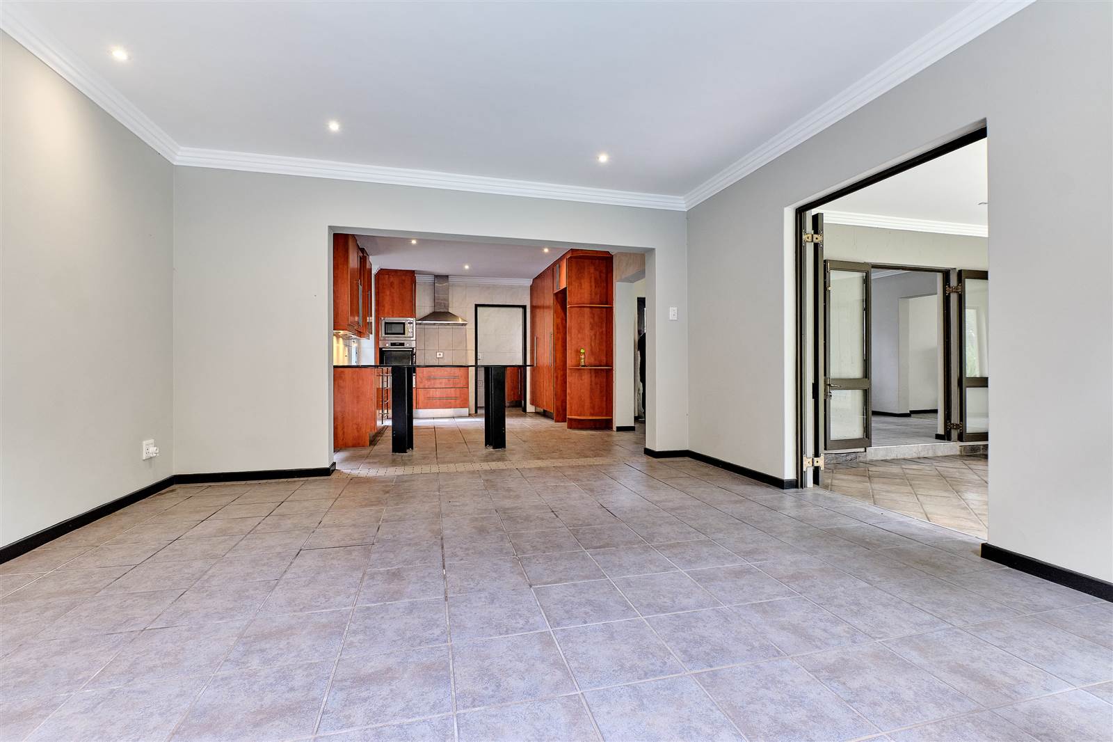 3 Bed House in Kyalami Estate photo number 5