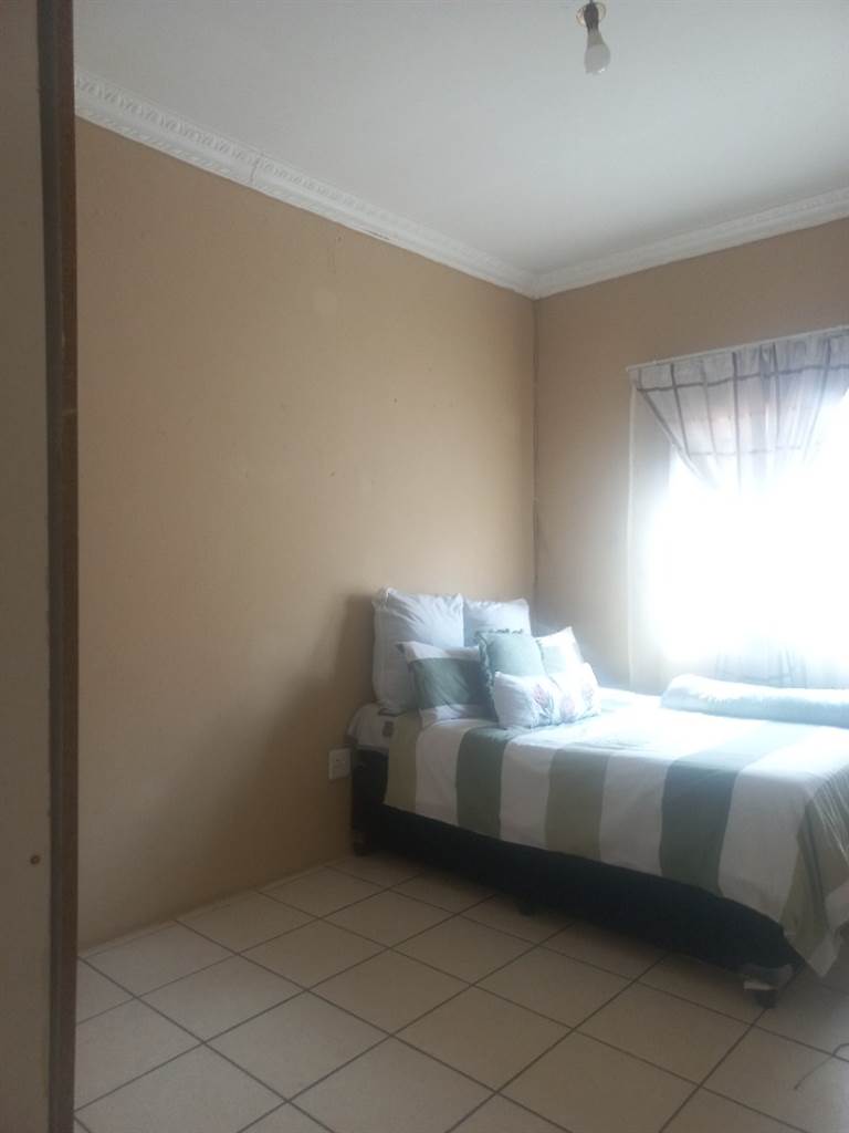 3 Bed House in Roodekop photo number 18