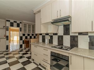 4 Bed House in Modder East