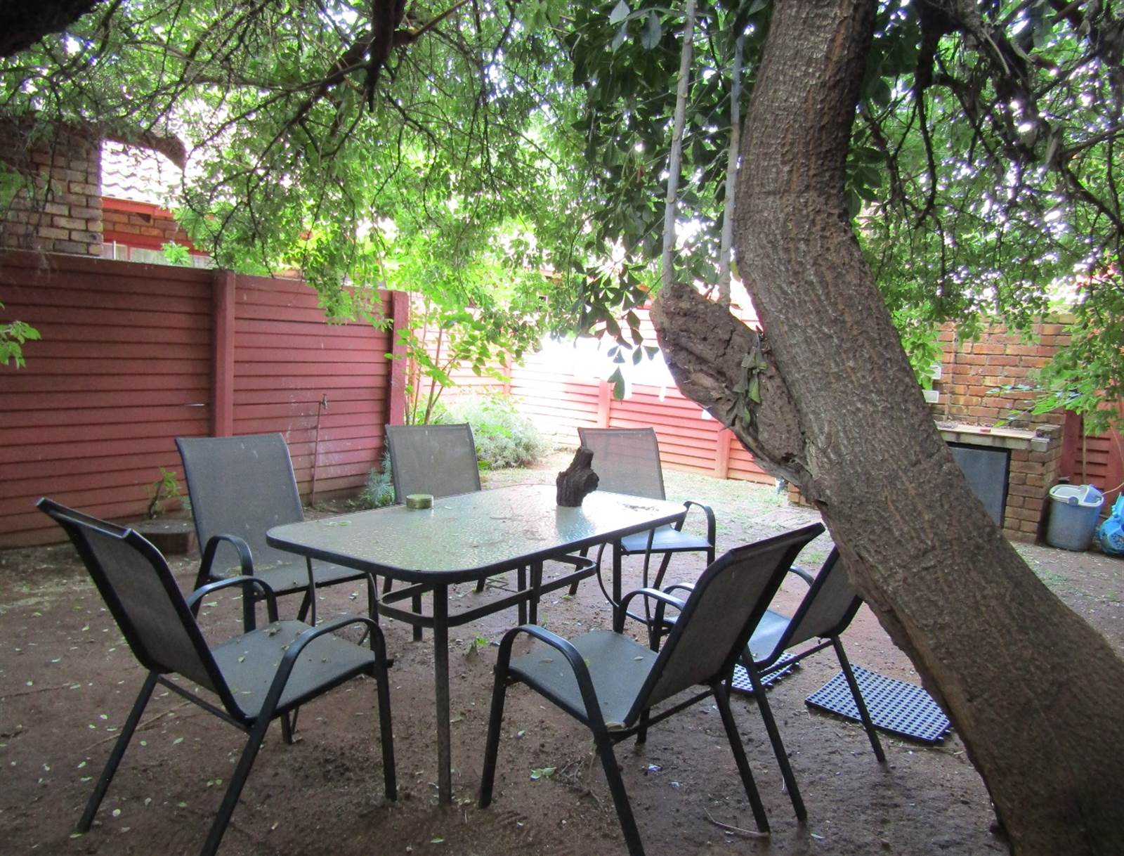 2 Bed Townhouse in Rooihuiskraal North photo number 16