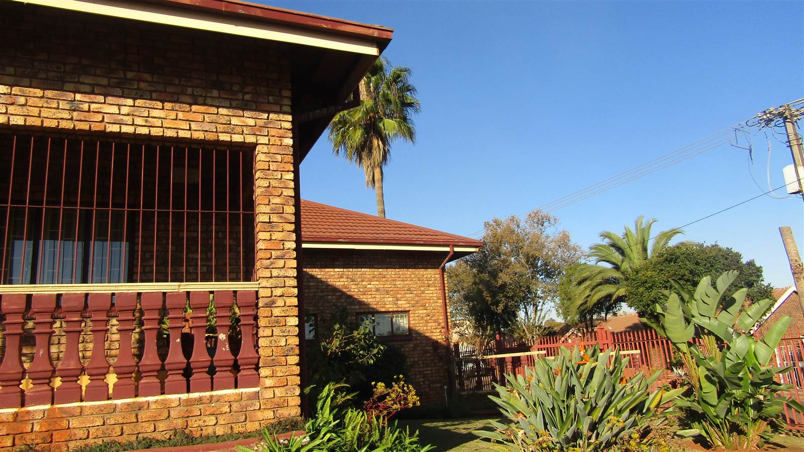 4 Bed House in Laudium photo number 3