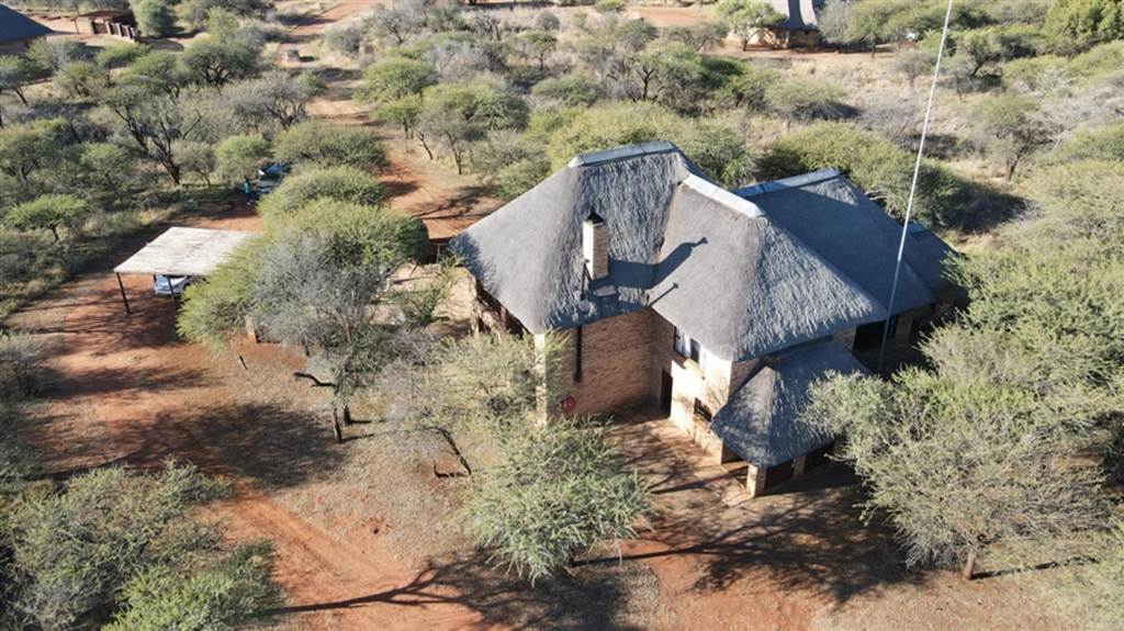 4 Bed House in Tweefontein photo number 3