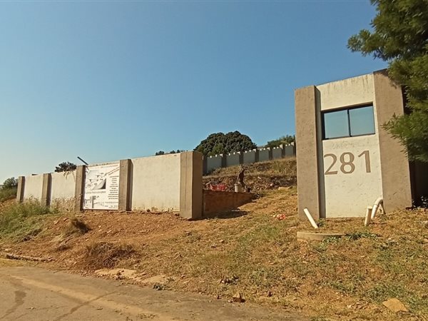 1403 m² Land available in Waterkloof Heights