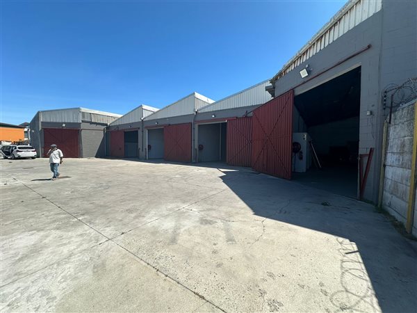 841  m² Industrial space