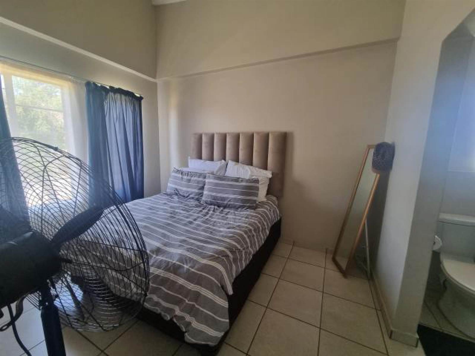 2 Bed Simplex in Waterval East photo number 15
