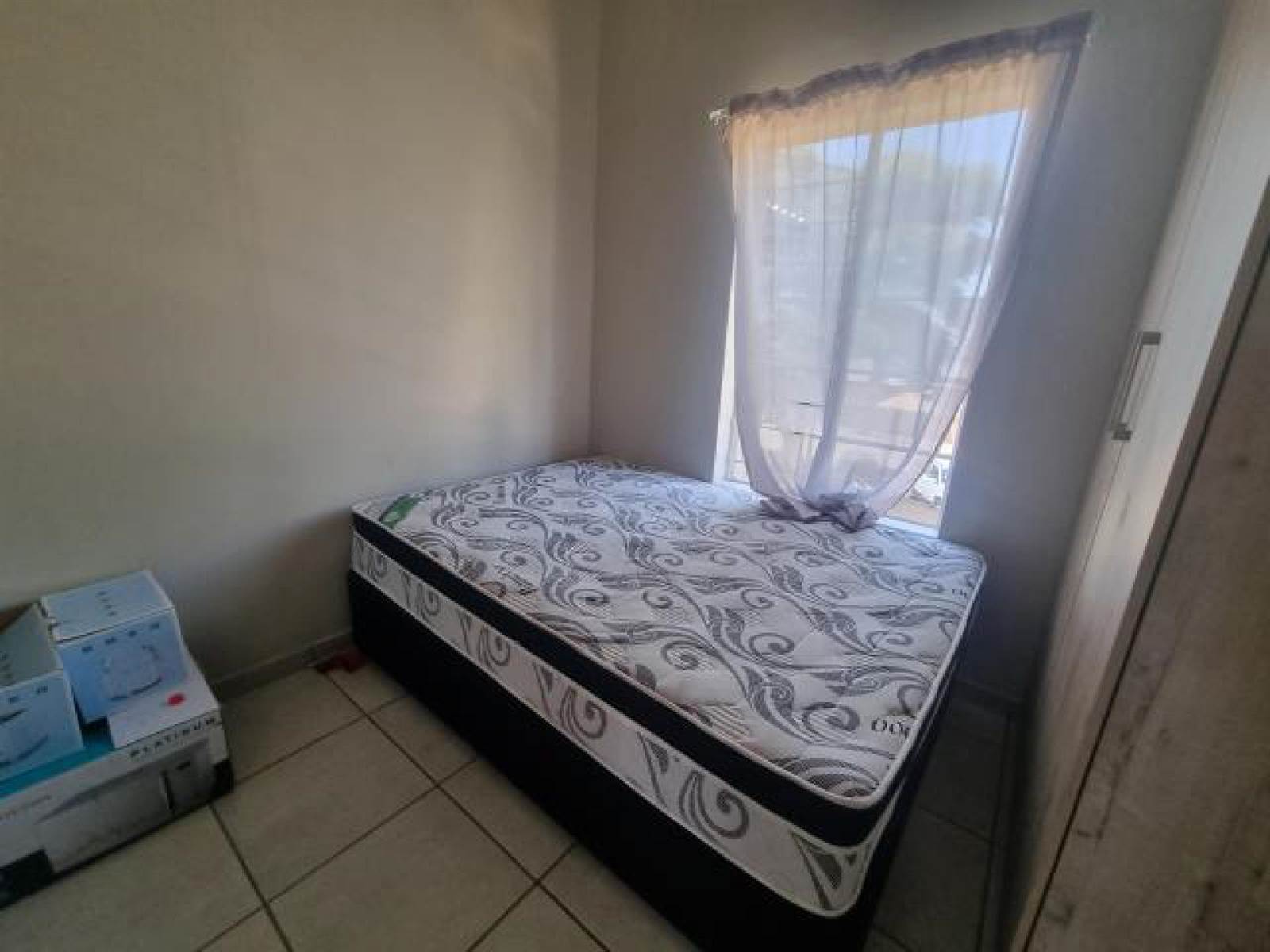 2 Bed Simplex in Waterval East photo number 16