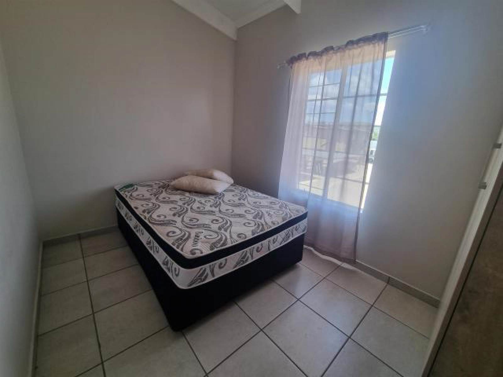 2 Bed Simplex in Waterval East photo number 18