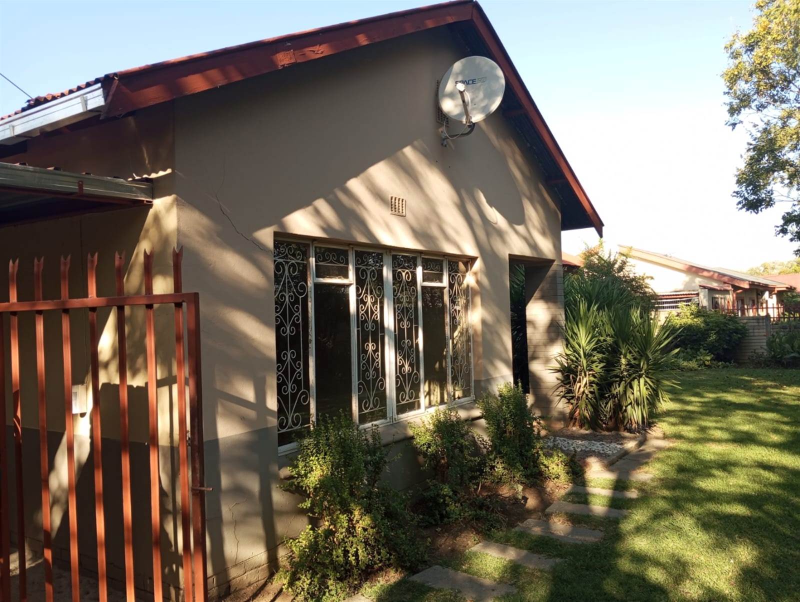 3 Bed House in Rietfontein photo number 2