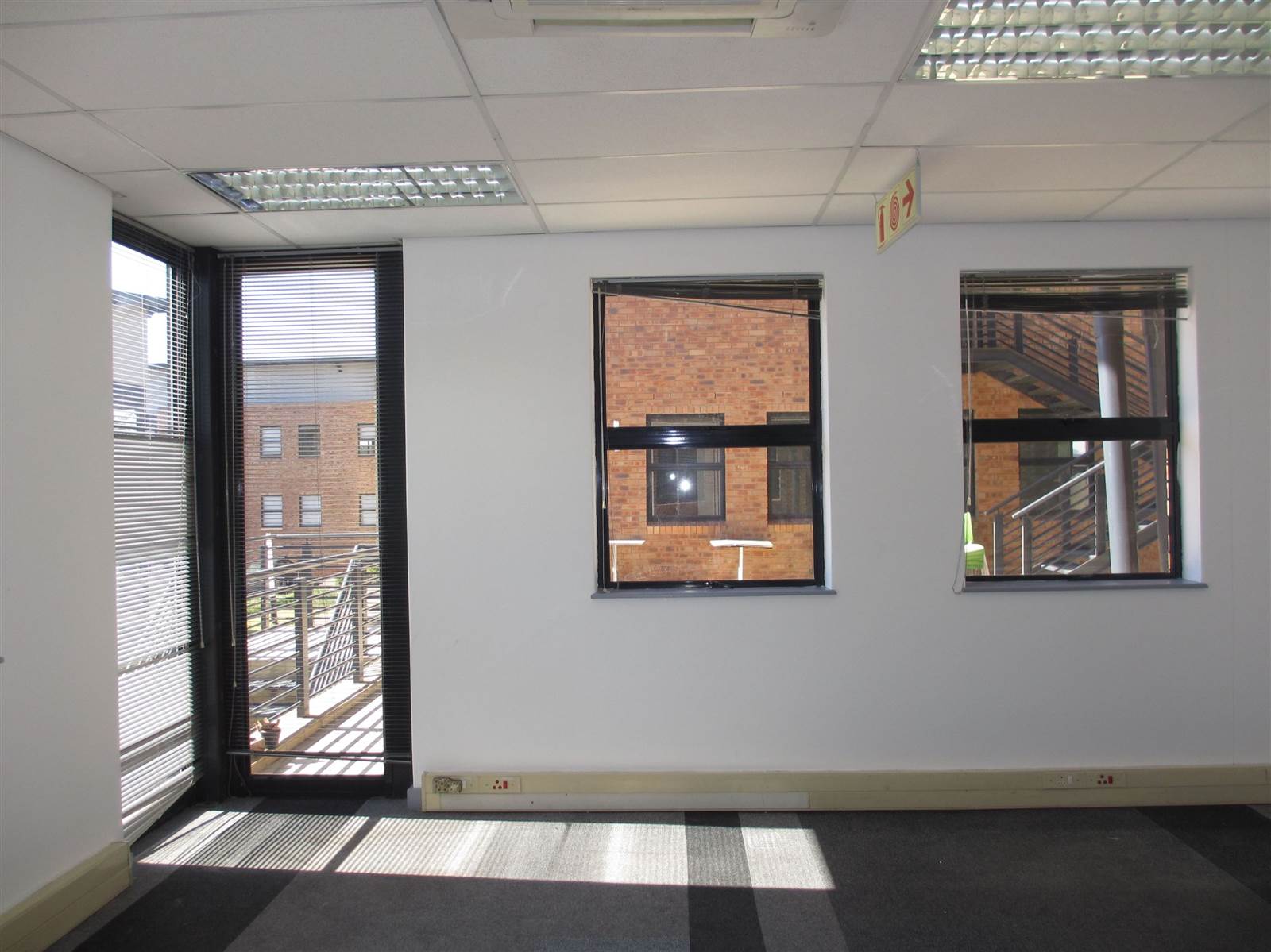809  m² Commercial space in Fourways photo number 15