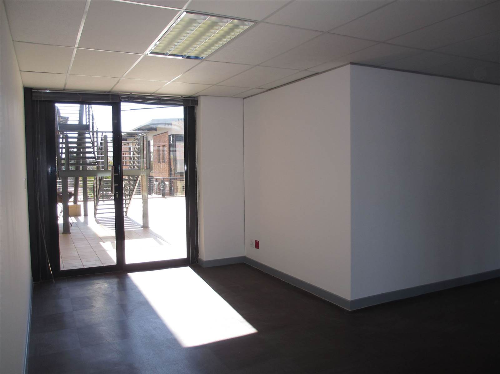 809  m² Commercial space in Fourways photo number 3