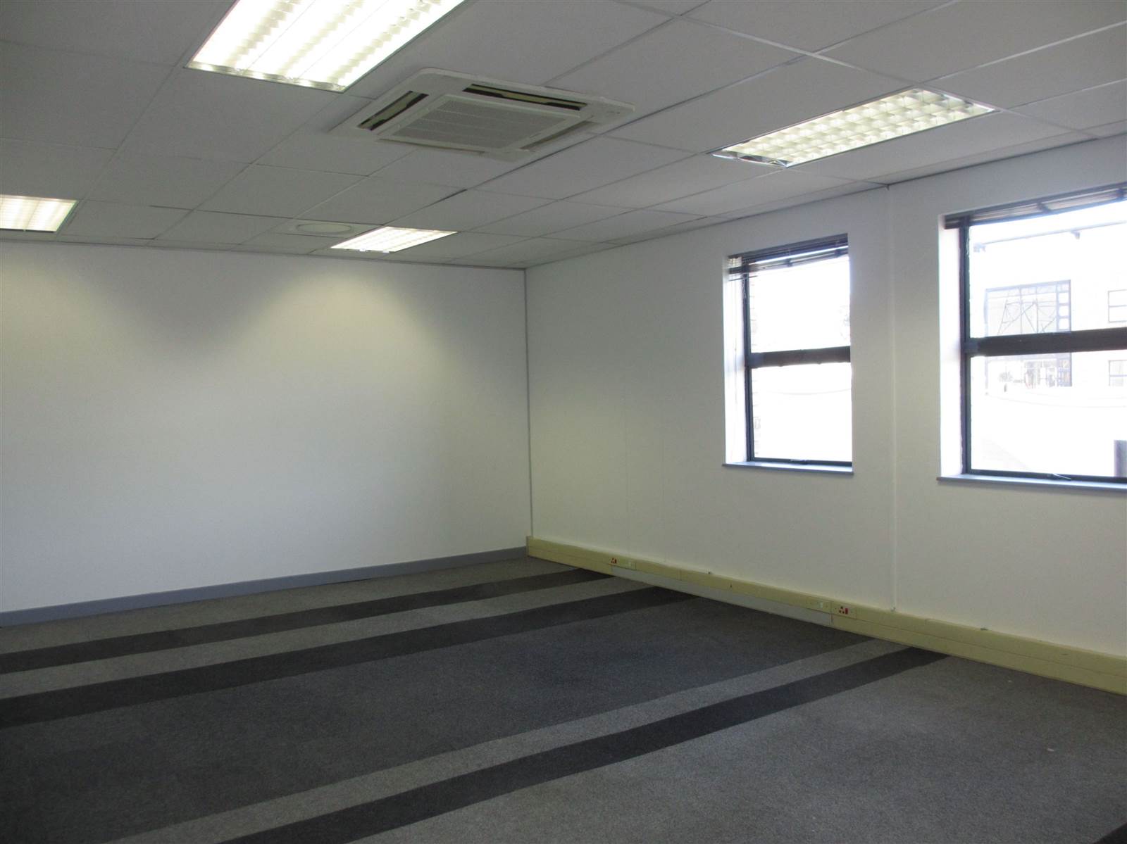 809  m² Commercial space in Fourways photo number 17