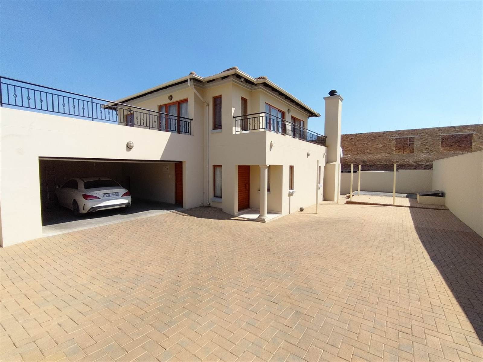 3 Bed House in Radiokop photo number 1