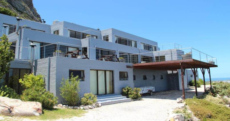 6 Bed House in Pringle Bay photo number 1