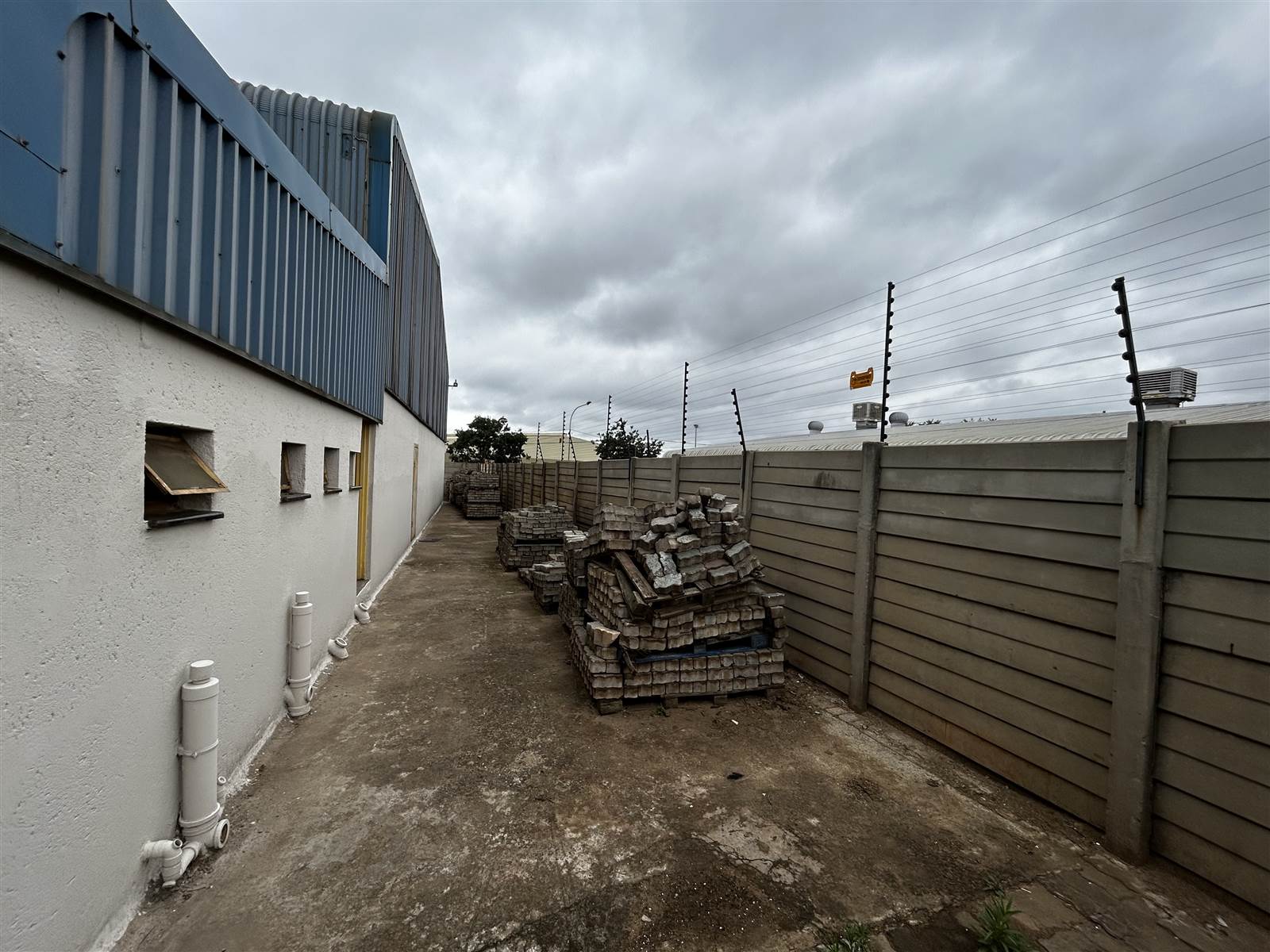 945  m² Industrial space in Clayville photo number 8