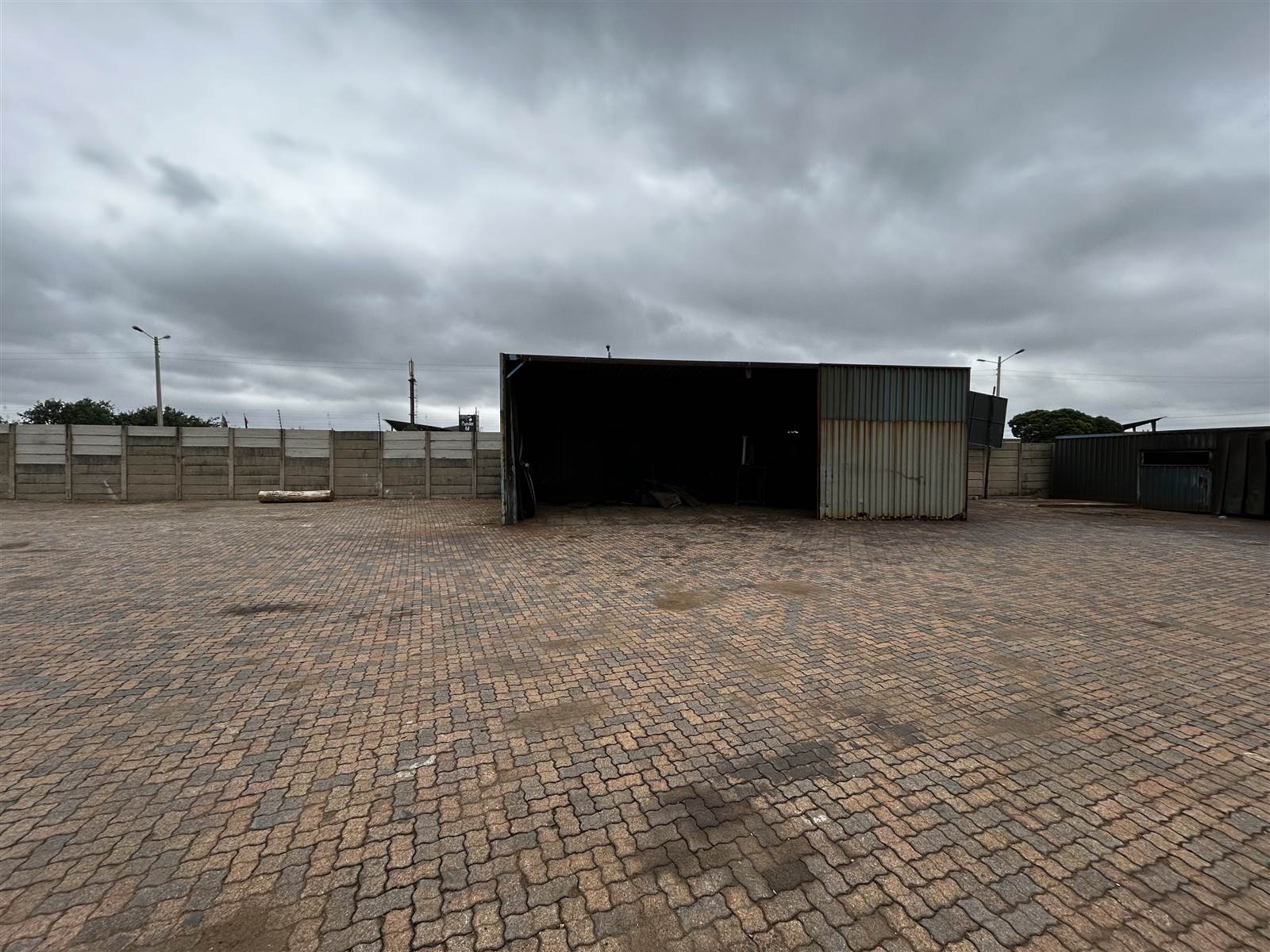 945  m² Industrial space in Clayville photo number 14