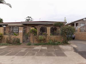 3 Bed House in Westcliff
