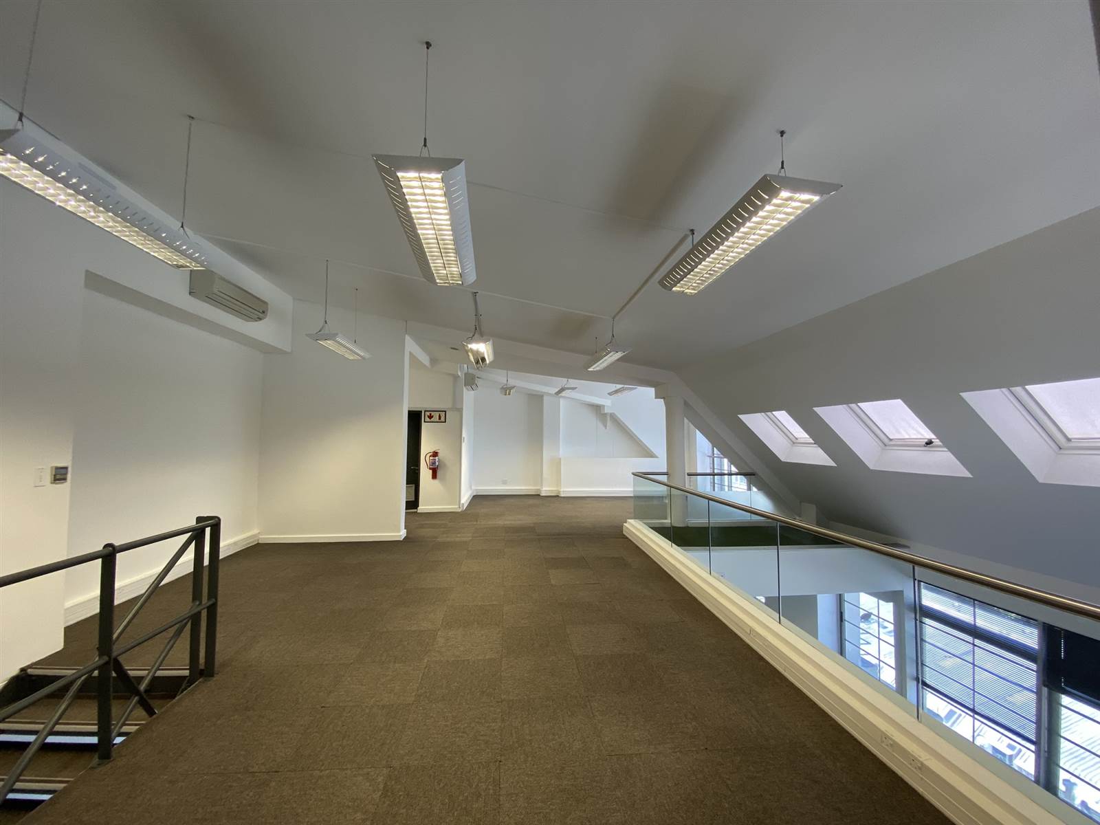 300  m² Commercial space in De Waterkant photo number 23
