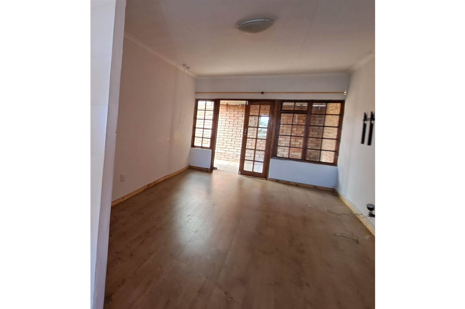 2 Bed Apartment in Parys photo number 8