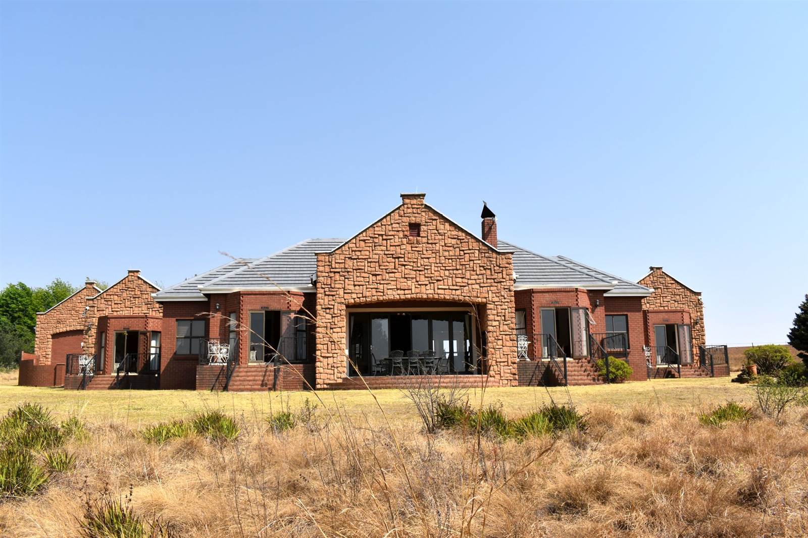 4 Bed House in Dullstroom photo number 29